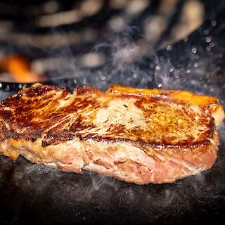 ZART, SAFTIG, AROMATISCH